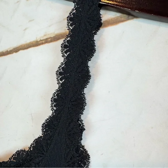 Eileen Fisher | 100% Silk Tank w Lace Edge, M - Picture 3 of 8